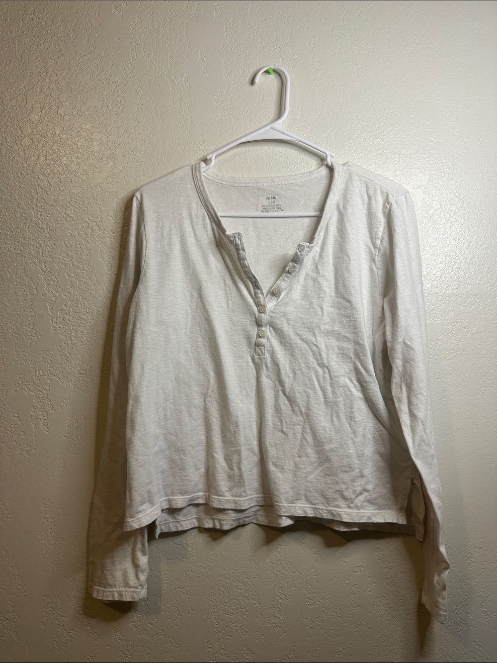 aerie Men's Long-Sleeve White Henley Shirt